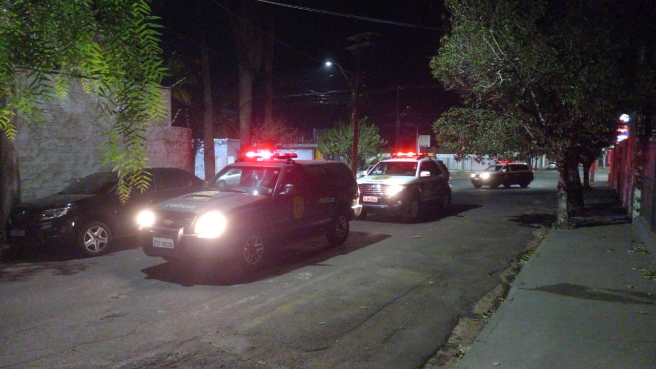 Foto 3 de 3 — Operação prende traficante com grande quantidade de drogas em condomínio de Araraquara